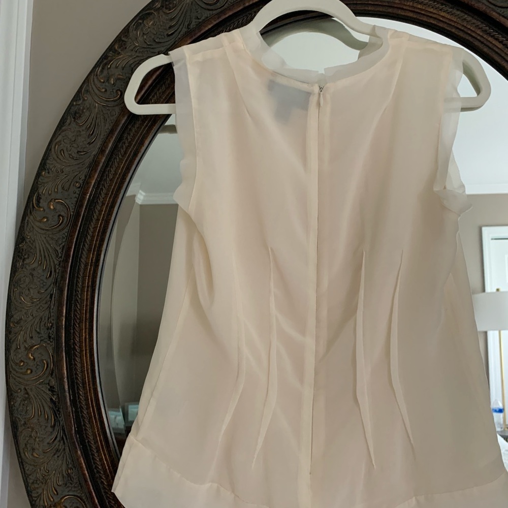 Sleeveless top size XS